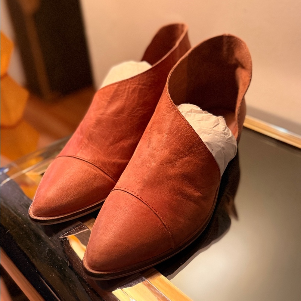 Free People Women’s Rust Leather Cut Out Royale Loafers - Picture 2 of 6